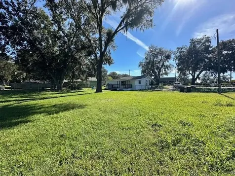 232 Denton Avenue Auburndale FL 33823