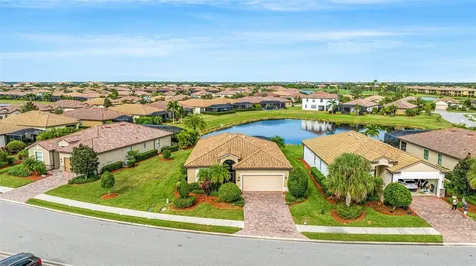 6881 Willowshire Way Bradenton FL 34212