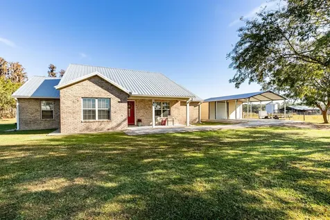 15001 SW County Road 231 Brooker FL 32622