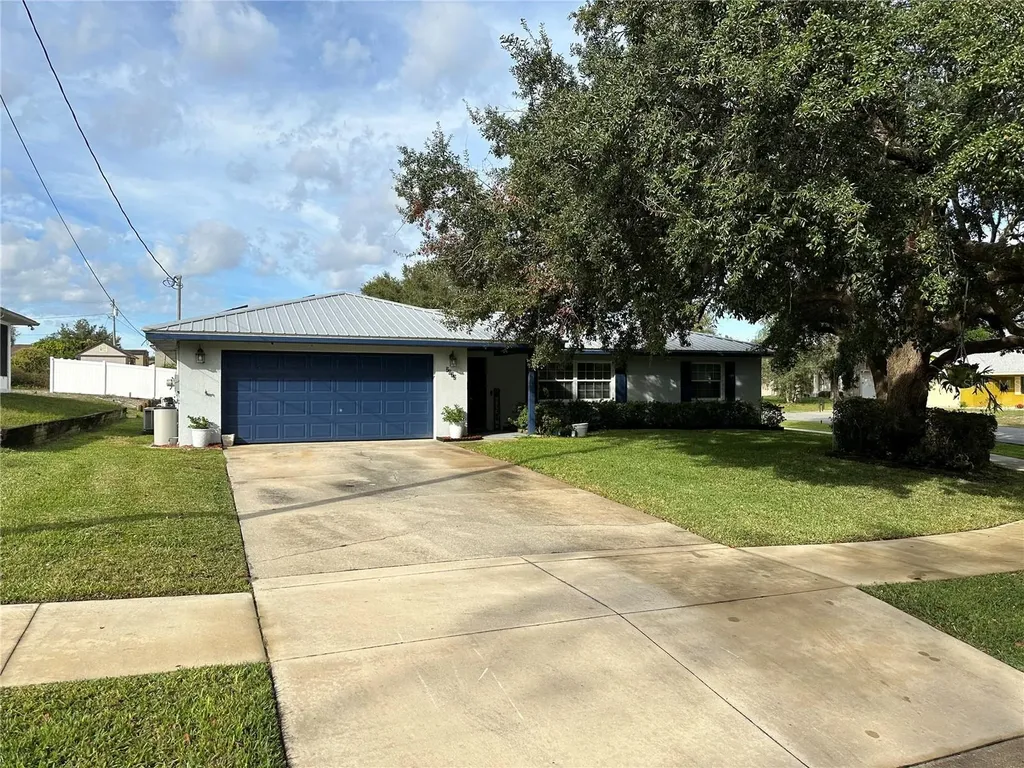 2072 Alameda Drive Deltona FL 32738