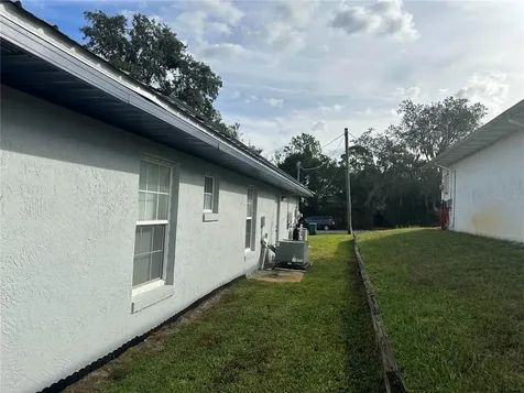 2072 Alameda Drive Deltona FL 32738