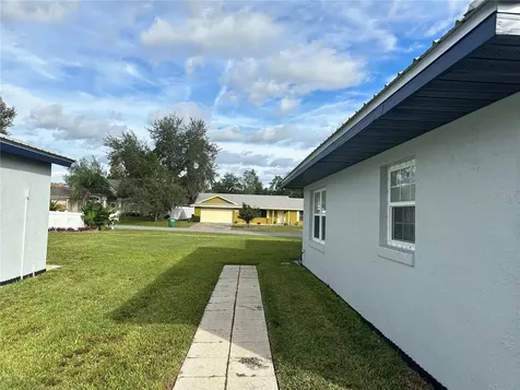 2072 Alameda Drive Deltona FL 32738
