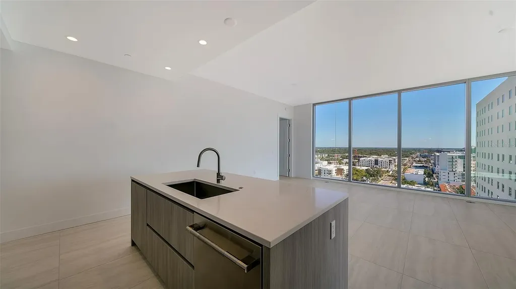 301 Quay Commons Sarasota FL 34236