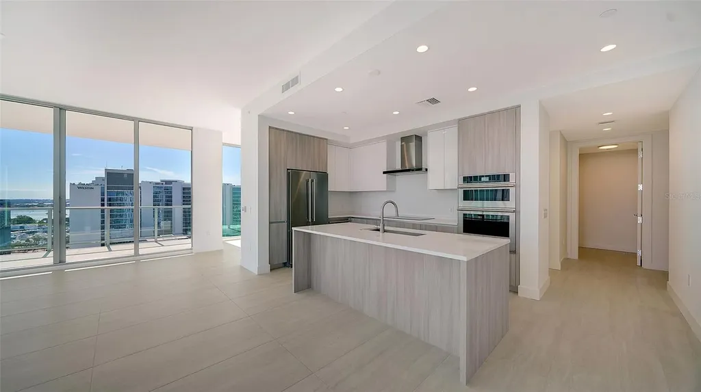 301 Quay Commons Sarasota FL 34236