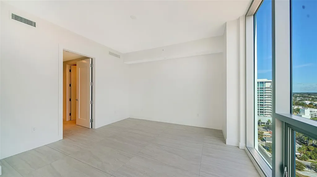 301 Quay Commons Sarasota FL 34236