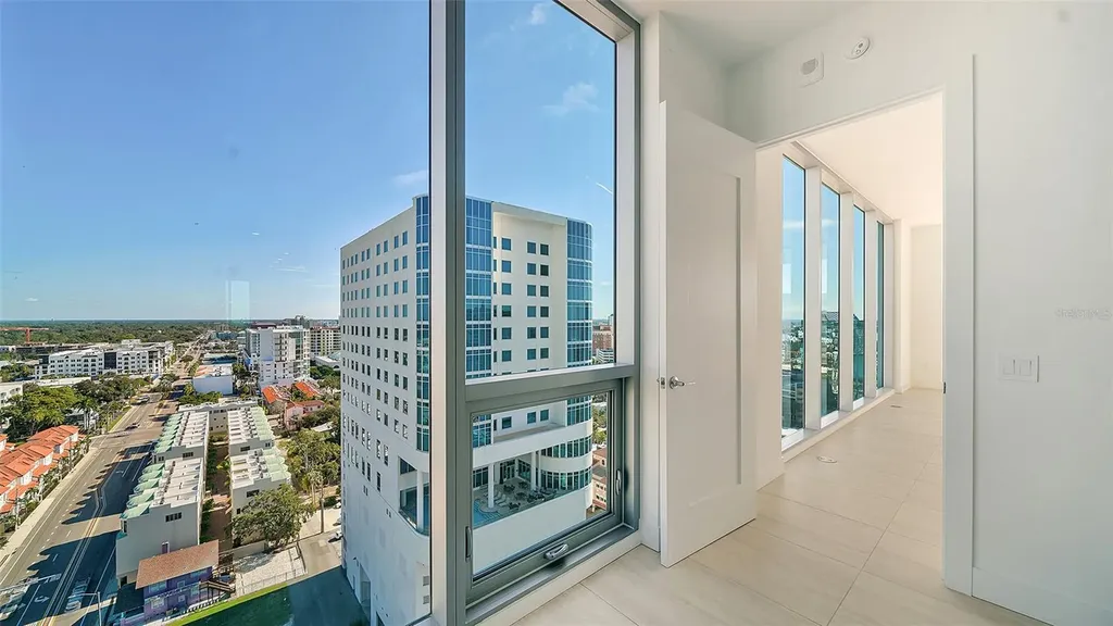 301 Quay Commons Sarasota FL 34236