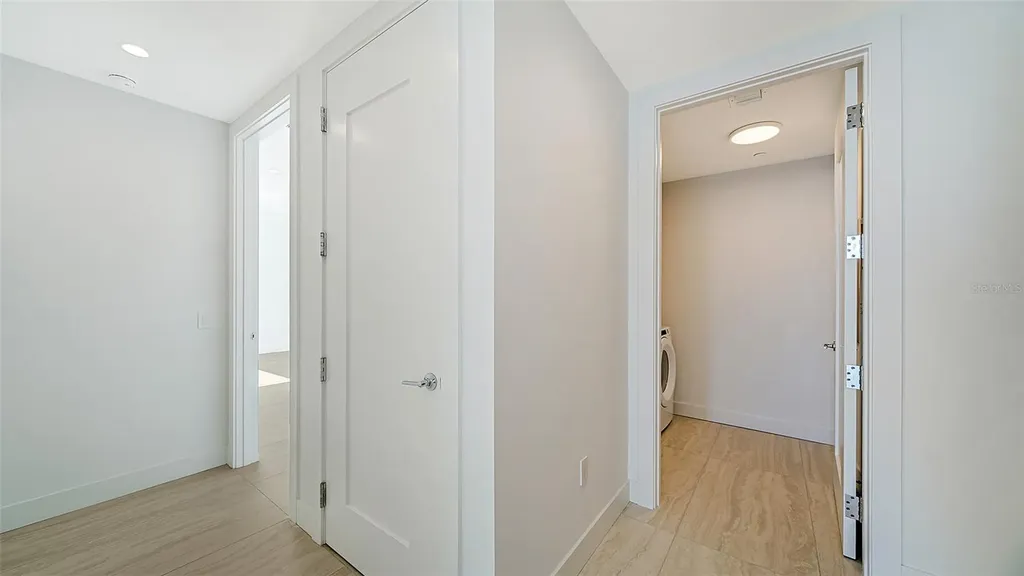 301 Quay Commons Sarasota FL 34236