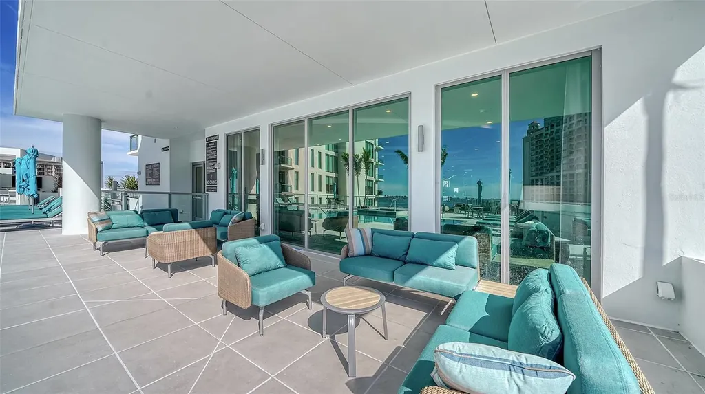 301 Quay Commons Sarasota FL 34236