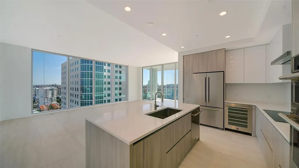 301 Quay Commons Sarasota FL 34236