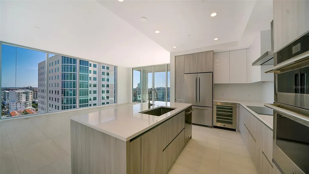 301 Quay Commons Sarasota FL 34236