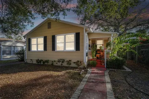 2903 10th Street N St Petersburg FL 33704