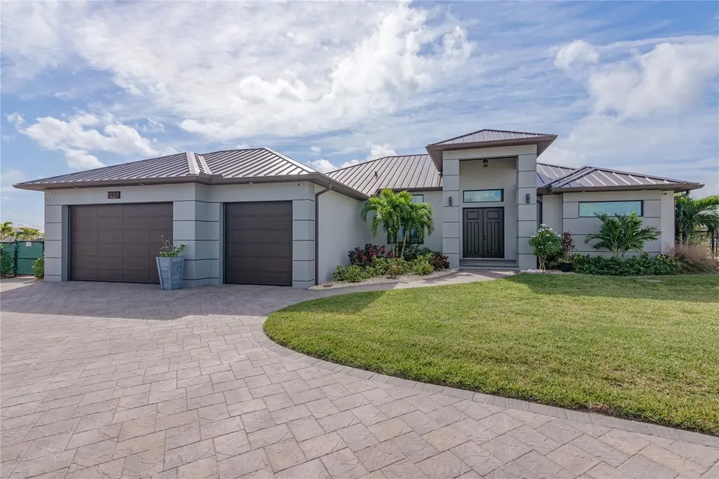 3900 Gulfstream Parkway Cape Coral FL 33993