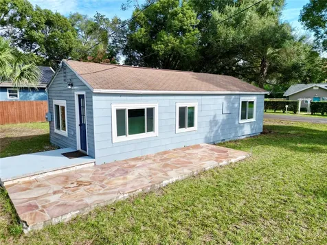 5153 17th Street Zephyrhills FL 33542