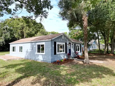 5153 17th Street Zephyrhills FL 33542