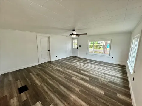 5153 17th Street Zephyrhills FL 33542