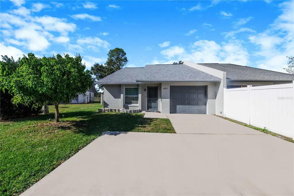4817 Dosseywood Court Lakeland FL 33811