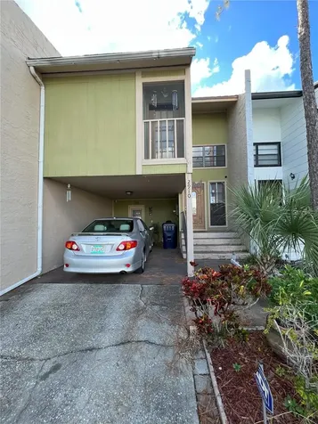 2910 Kelly Ridge Lane Tampa FL 33604