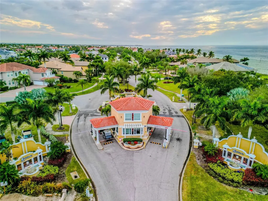 6434 Rubia Circle Apollo Beach FL 33572