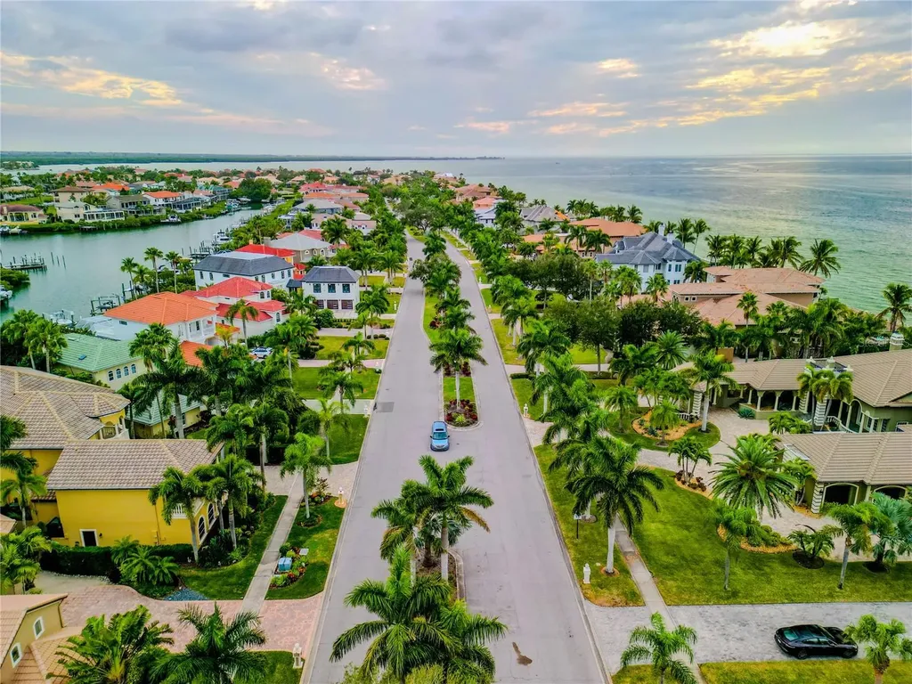 6434 Rubia Circle Apollo Beach FL 33572