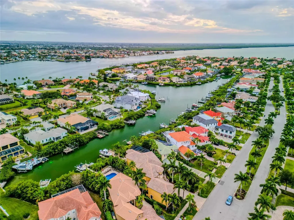 6434 Rubia Circle Apollo Beach FL 33572
