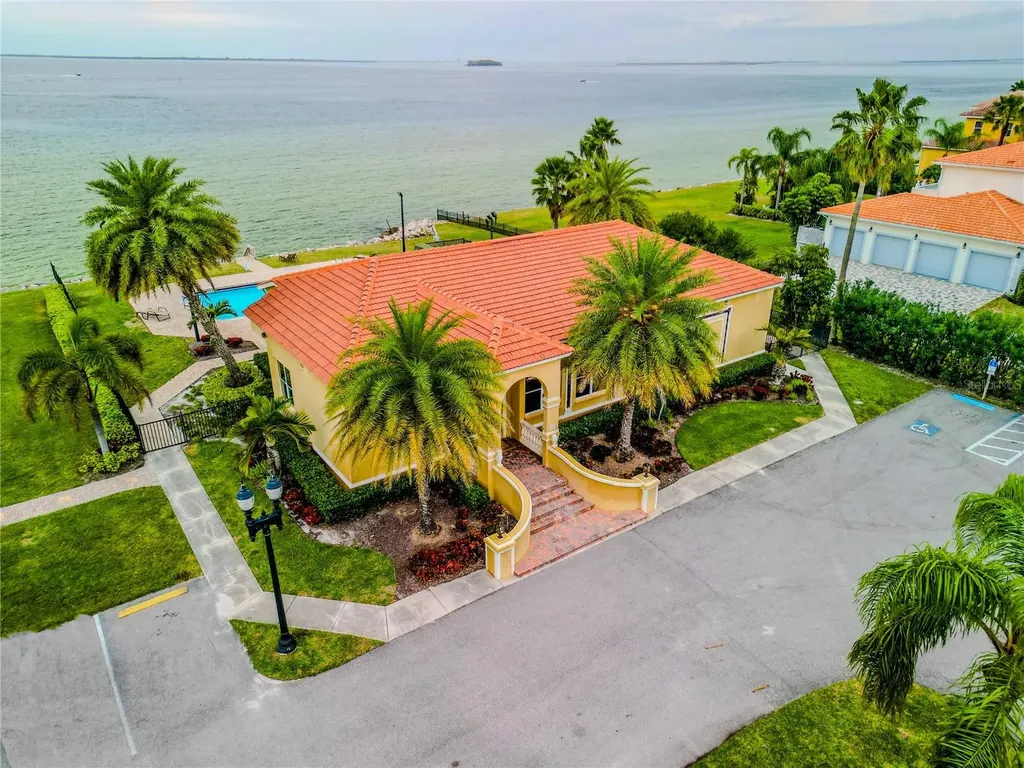 6434 Rubia Circle Apollo Beach FL 33572