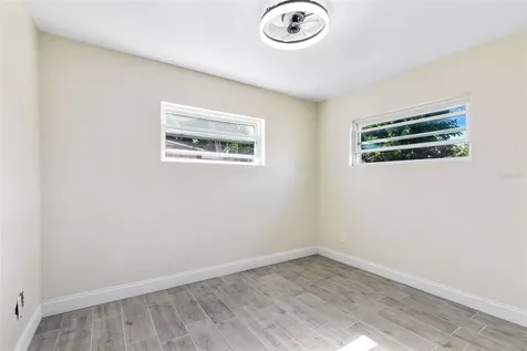 5124 Turnbull Drive Orlando FL 32812