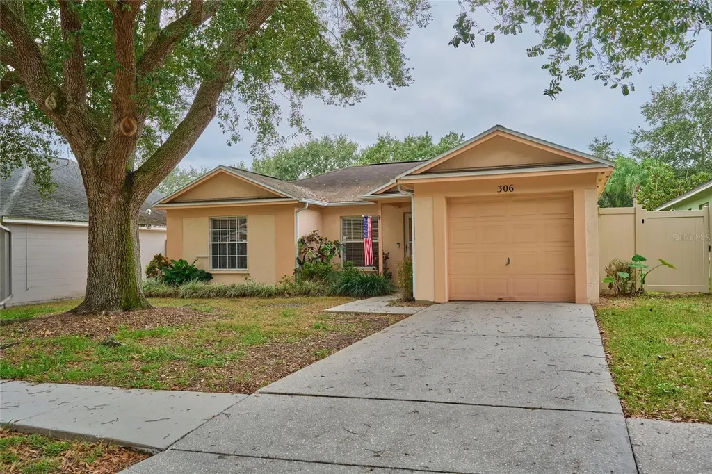 306 Benson Street Valrico FL 33594