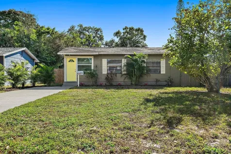 6840 Dartmouth Avenue N St Petersburg FL 33710