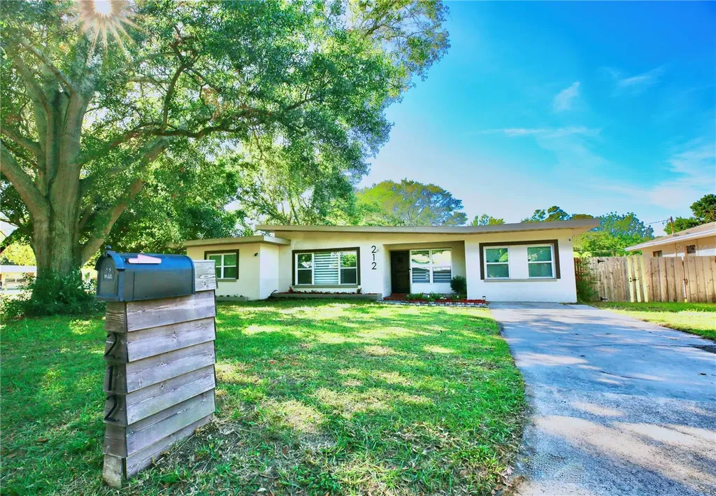 212 S Arcturas Avenue Clearwater FL 33765