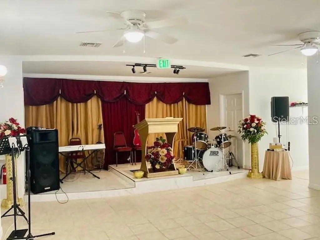 106 E Beresford Avenue Deland FL 32724