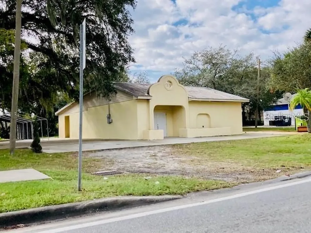 106 E Beresford Avenue Deland FL 32724