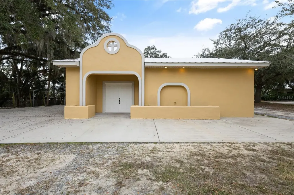 106 E Beresford Avenue Deland FL 32724