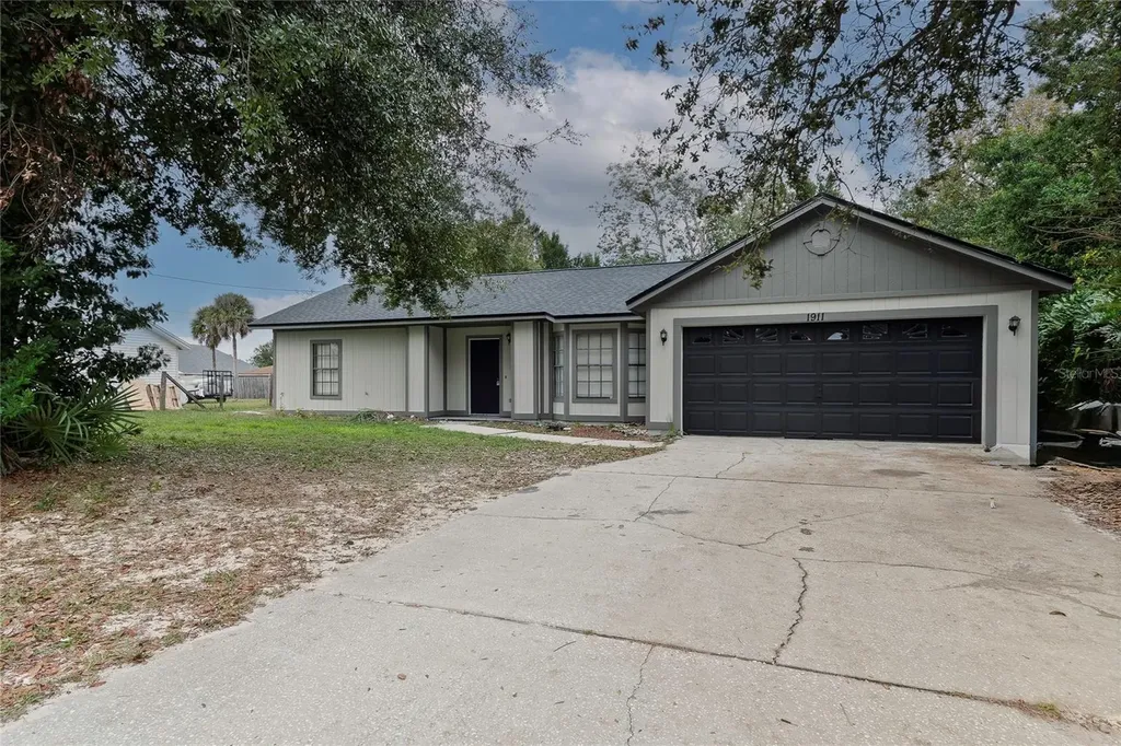 1911 Plumtree Drive Deltona FL 32725