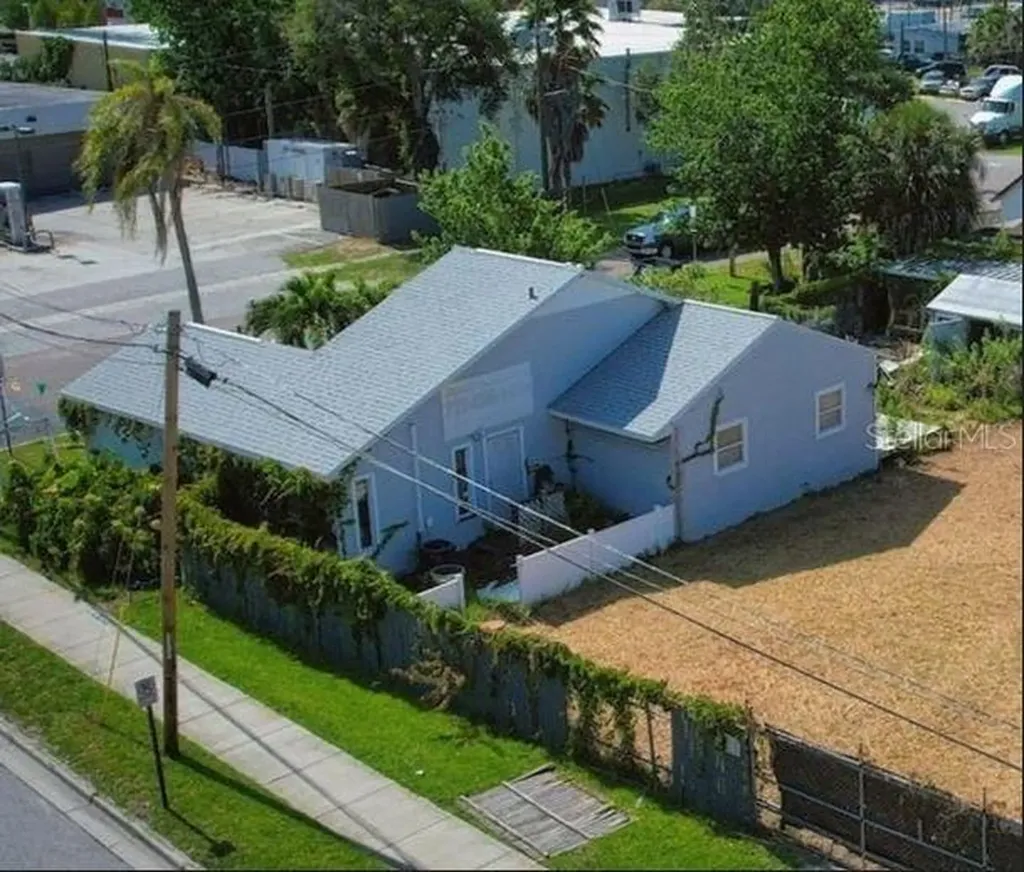 3341 62nd Avenue N St Petersburg FL 33702
