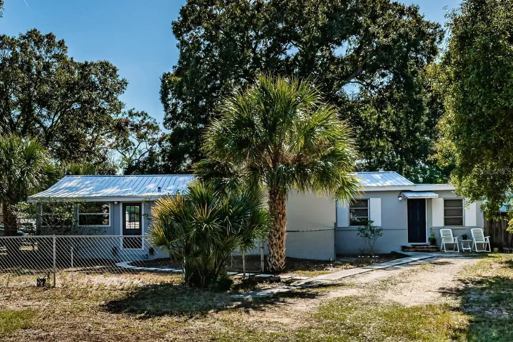 6700 50th Avenue N St Petersburg FL 33709