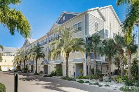 6132 Marina Cove Way S St Petersburg FL 33712