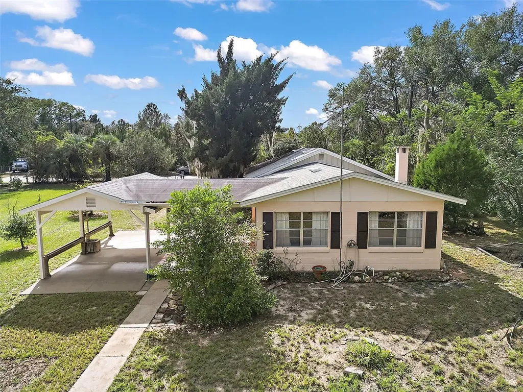19605 Saltsdale Road Umatilla FL 32784