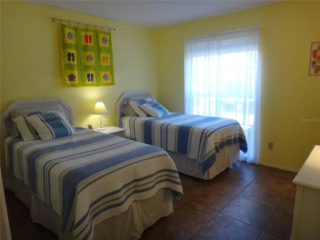 4493 Longmeadow Sarasota FL 34235
