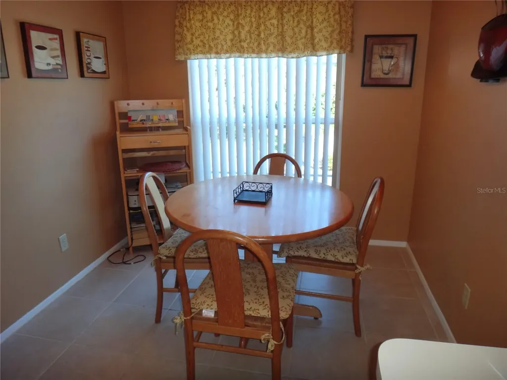 4493 Longmeadow Sarasota FL 34235