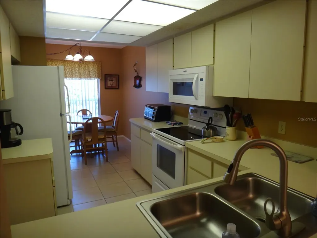 4493 Longmeadow Sarasota FL 34235
