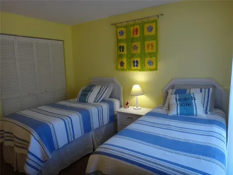 4493 Longmeadow Sarasota FL 34235