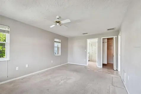 1981 Hawaii Avenue NE St Petersburg FL 33703