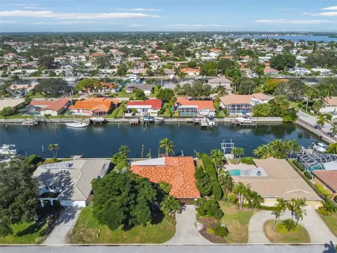 1981 Hawaii Avenue NE St Petersburg FL 33703