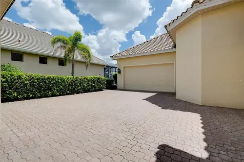 4726 Mainsail Drive Bradenton FL 34208