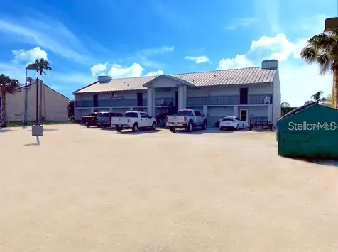 1076 Lakeport Plaza Okeechobee FL 34974