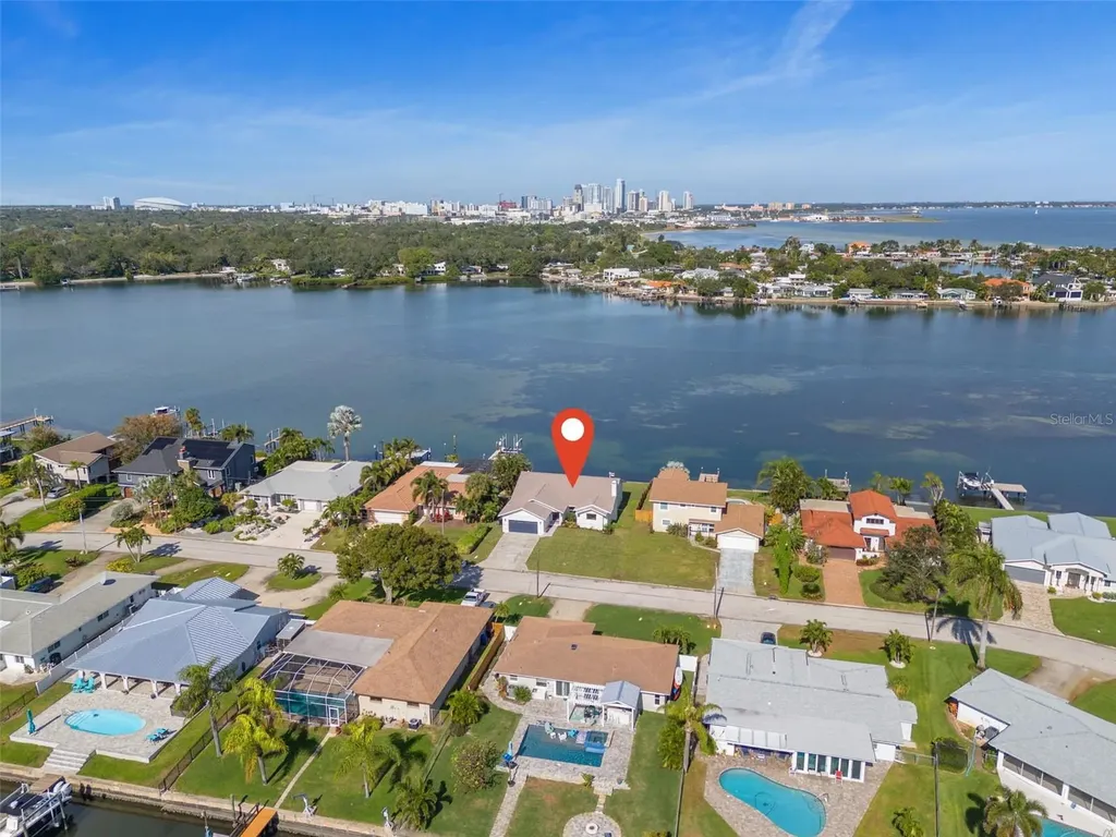 3234 Coquina Key Drive SE St Petersburg FL 33705
