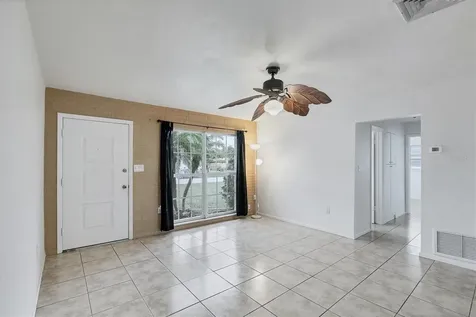 2741 Lench Place Sarasota FL 34235