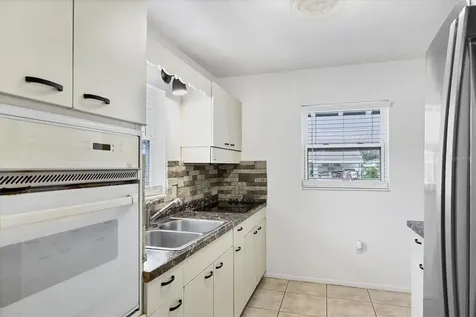 2741 Lench Place Sarasota FL 34235