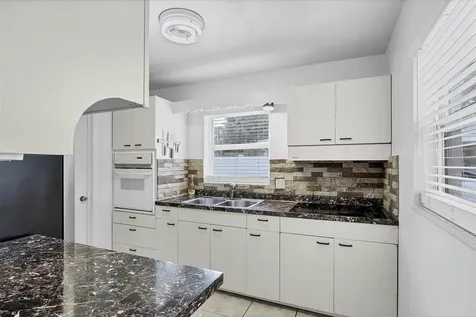 2741 Lench Place Sarasota FL 34235