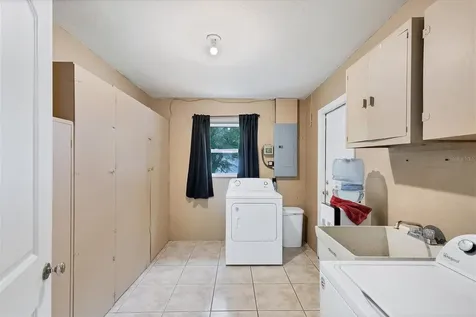 2741 Lench Place Sarasota FL 34235